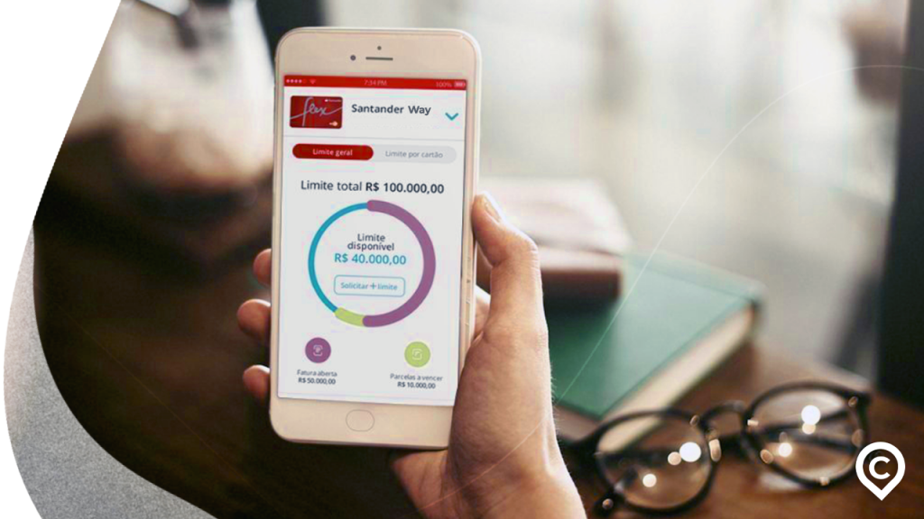 pessoa acessando app santander way