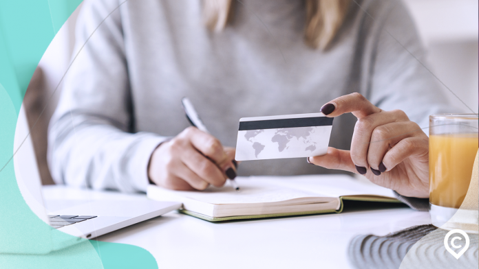 melhor-dia-compra-cartao-1 homem descobrindo o melhor dia de compra do cartão