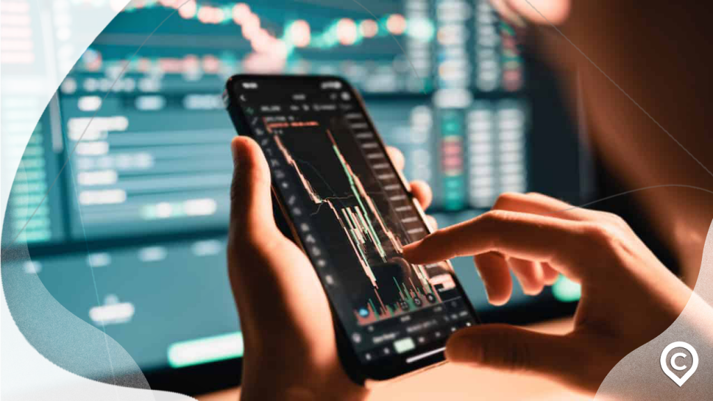 pessoa analisando cotação das ações da petrobras no celular