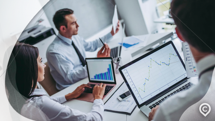 mercado-opcoes-1 homem investindo no mercado de opções