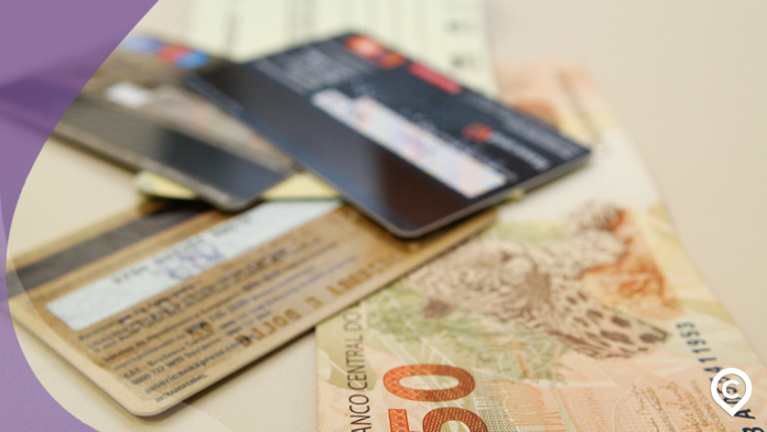 como ganhar dinheiro com cartão de crédito