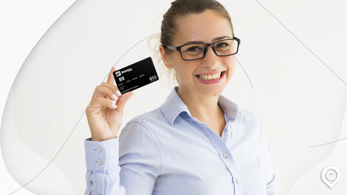 cartao-banese-elo-1 mullher com cartão banese elo